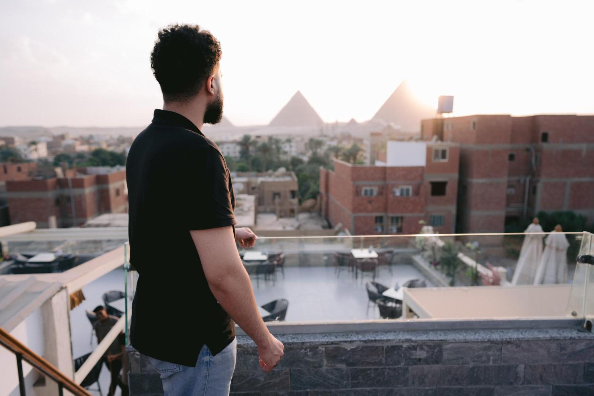 Tuya Pyramids Inn Kafrat al Jabal Bagian luar foto