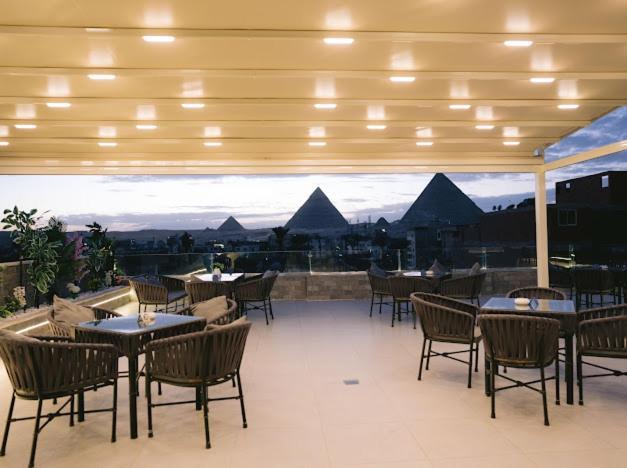 Tuya Pyramids Inn Kafrat al Jabal Bagian luar foto